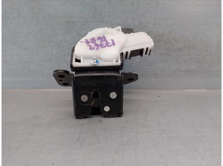 Recambio de cerradura maletero / porton para mazda 3 lim. (bl) 1.6 16v cat referencia OEM IAM DF7162310B 4 PINES 5 PUERTAS