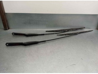 Recambio de brazo limpia delantero derecho para nissan primastar (x83) 1.9 dci diesel cat referencia OEM IAM 7700311584  