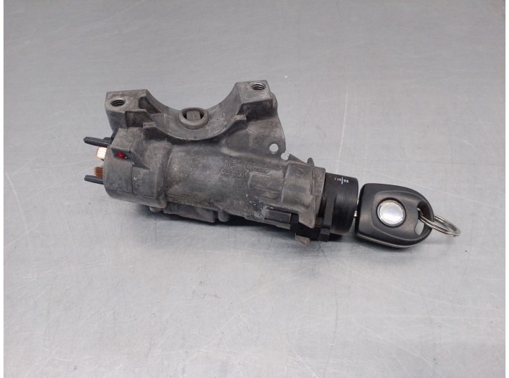Recambio de conmutador de arranque para volkswagen polo (9n1) 1.2 12v referencia OEM IAM 4B0905851C  