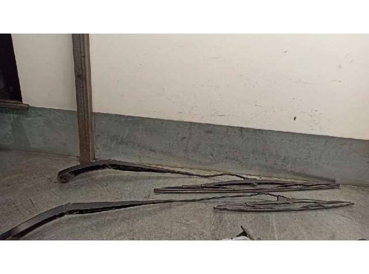 Recambio de brazo limpia delantero derecho para peugeot expert tepee l1h1 premium referencia OEM IAM 