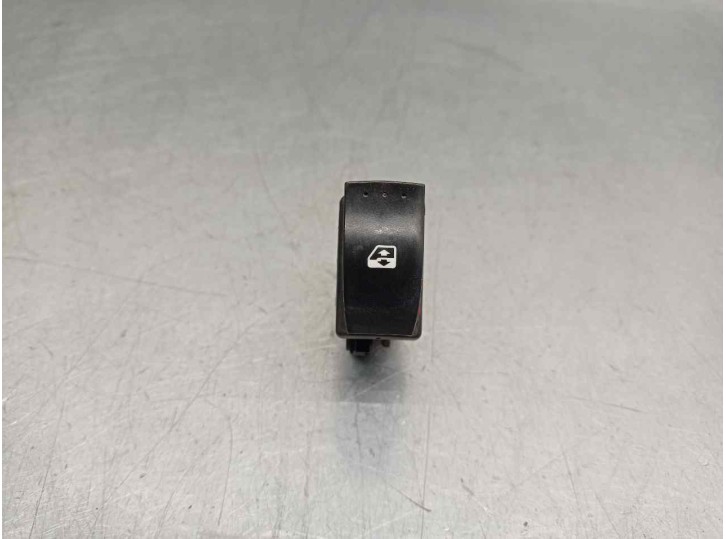 Recambio de mando elevalunas delantero derecho para nissan primastar (x83) 1.9 dci diesel cat referencia OEM IAM 26488 