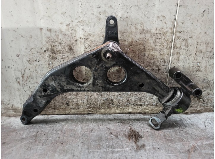Recambio de brazo suspension inferior delantero derecho para mini r50 , r53 cooper referencia OEM IAM 6753992  