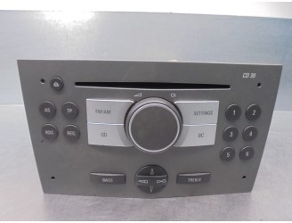 Replacement audio system / CD radio for Opel Zafira B 1.9 CDTi OEM IAM reference 13190856 7644221310 