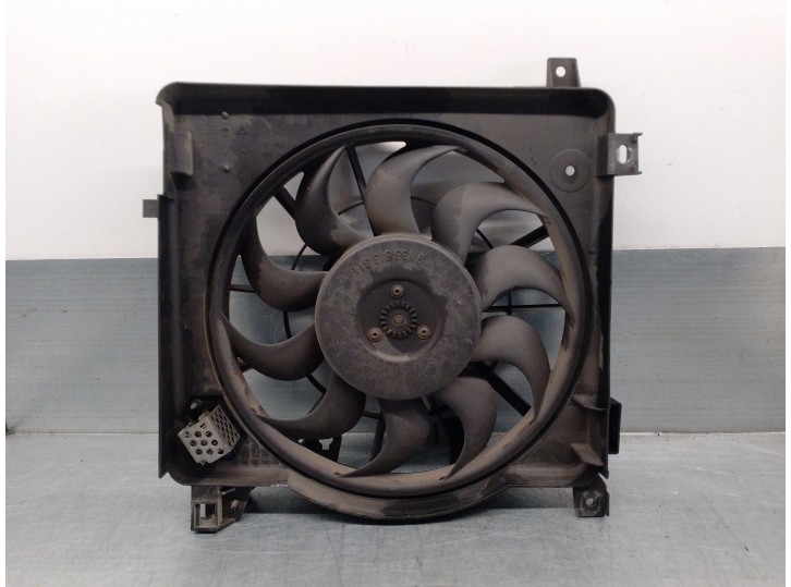Recambio de electroventilador para opel zafira b 1.9 cdti referencia OEM IAM 24467444 0130303304 BOSCH