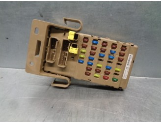 Recambio de caja reles / fusibles para subaru legacy kombi/outback b14 2.0 diesel cat referencia OEM IAM 82201AJ000 