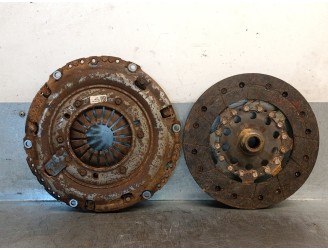 Recambio de kit embrague para nissan nv400 furgoneta (x62, x62b) dci 135 referencia OEM IAM 302054176R  