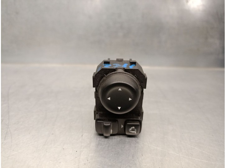 Recambio de mando retrovisor para nissan micra v (k14) 0.9 ig-t referencia OEM IAM 255705RA1A 255705RA1A 