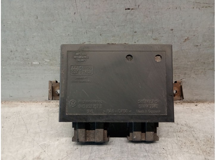 Recambio de centralita inmovilizador para volkswagen polo berlina (6n2) 1.4 referencia OEM IAM 6H0953257B 5WK47740 SIEMENS