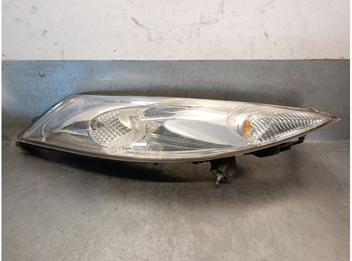 Replacement right headlight for Nissan Juke (F15) 1.6 OEM IAM reference 261201KL0B 261201KL0B 