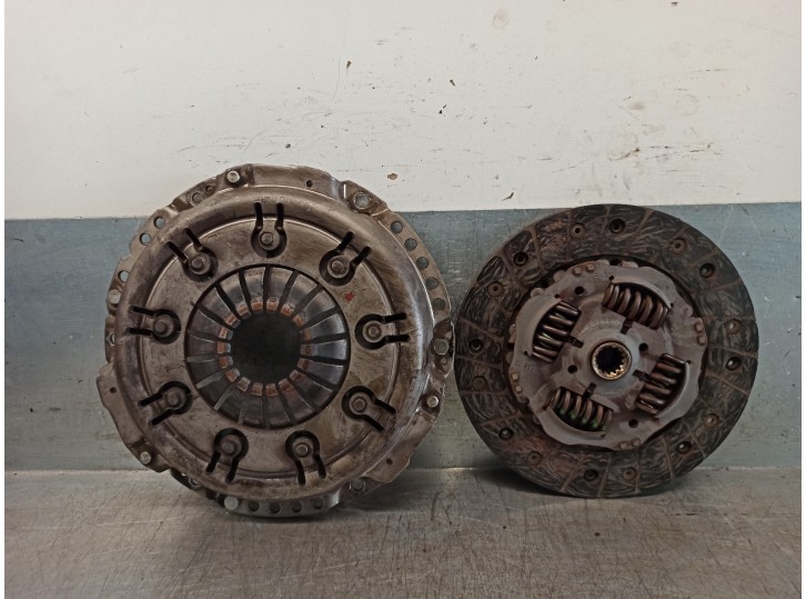 Recambio de kit embrague para opel tigra 1.4 16v referencia OEM IAM 666021  