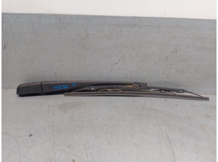 Replacement rear wiper arm for Peugeot 206 sedan 1.9 diesel OEM IAM reference 9628679777 6429R2 