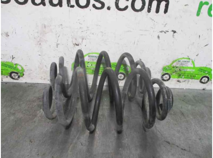Replacement suspension spring for Volkswagen Passat sedan (3B2) 1.9 TDi OEM IAM reference 3B0511115N 