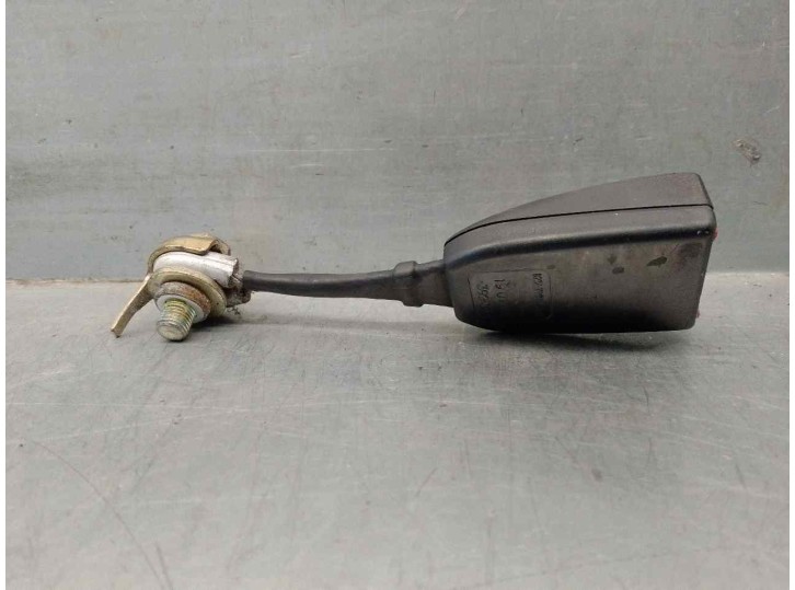 Recambio de enganche cinturon para citroën jumper caja cerrada (1) 1.9 diesel cat referencia OEM IAM 620162800A DEL IZQ 5 PUERTA