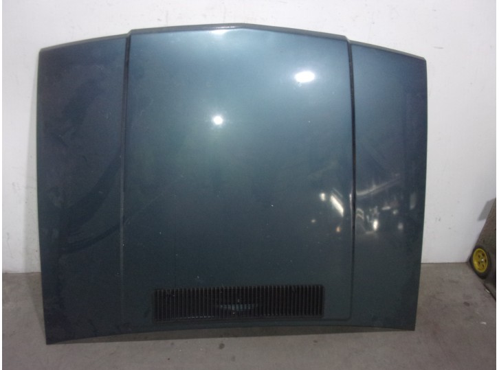 Recambio de capot para volvo serie 340 1.7 referencia OEM IAM 8250378 AZUL 