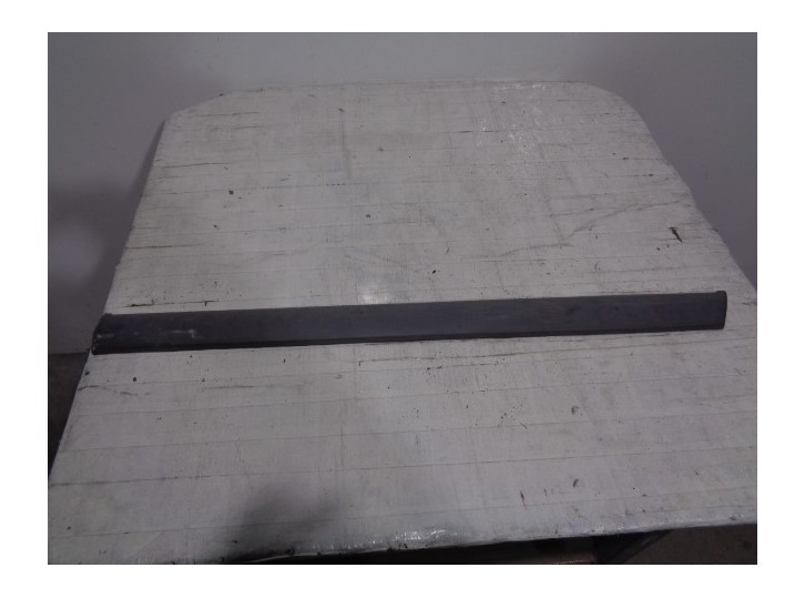 Recambio de molduras traseras para renault 19 19 1.4 referencia OEM IAM 7700803457  