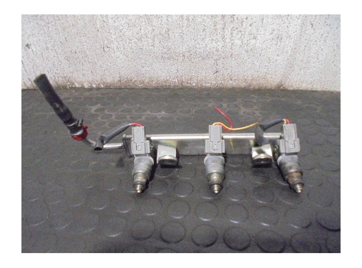 Recambio de rampa inyectora para mitsubishi colt berlina 3 (z30) 1.1 cat referencia OEM IAM MN143974  