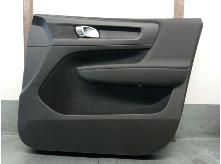 Recambio de guarnecido puerta delantera derecha para volvo xc40 (536) recharge referencia OEM IAM 32282661 32282661 