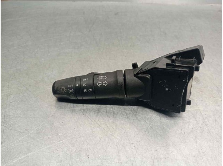 Recambio de mando luces para nissan almera (n16/e) 1.5 16v cat referencia OEM IAM 25540AV600  