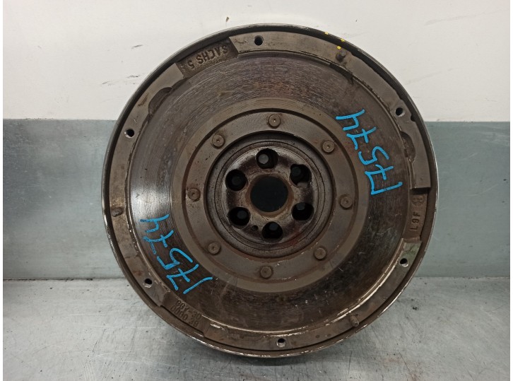 Recambio de volante motor para mazda 3 berlina (bk) 1.6 cd diesel cat referencia OEM IAM 3M516477CF 