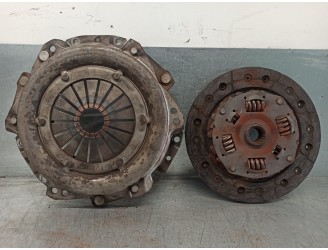 Replacement clutch kit for Volkswagen Golf V saloon (1K1) 1.9 TDI OEM IAM reference 03G141015N 