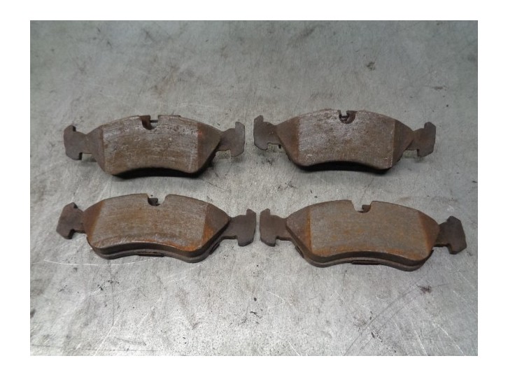 Recambio de pastillas de freno para opel calibra 2.0 referencia OEM IAM   