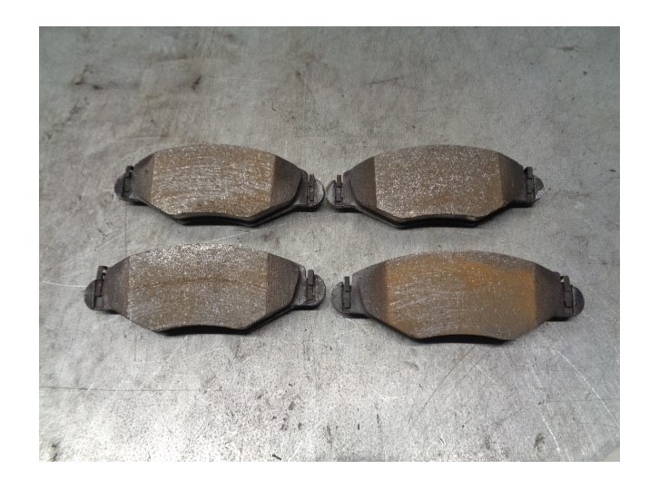 Recambio de pastillas de freno para citroën saxo 1.5 diesel referencia OEM IAM 0986494039  