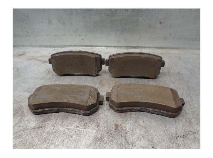Replacement brake pads for Hyundai ix35 1.7 CRDi CAT OEM IAM reference 