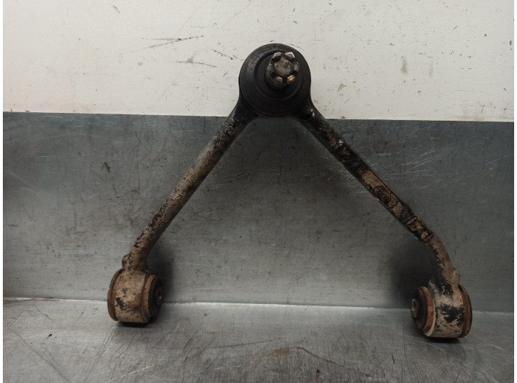 Recambio de brazo suspension superior delantero derecho para ssangyong actyon 2.0 td cat referencia OEM IAM 4440209011  