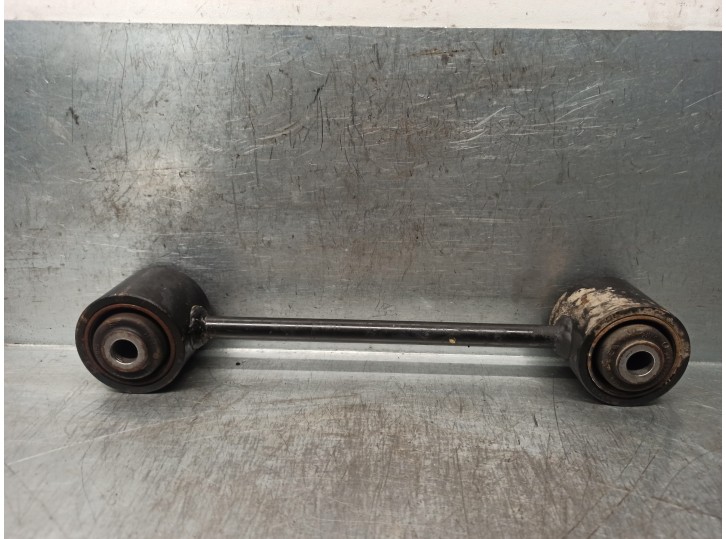 Recambio de brazo suspension superior trasero izquierdo para ssangyong actyon 2.0 td cat referencia OEM IAM 4540108100 