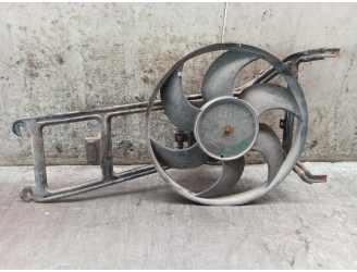 Recambio de electroventilador para citroën saxo 1.5 diesel referencia OEM IAM E8240144 