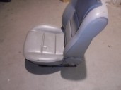 Recambio de asiento delantero derecho para opel omega b 2.5 v6 cat (l80) referencia OEM IAM CUERO GRIS 4 PUERTAS