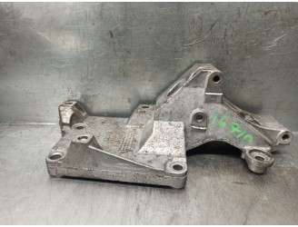 Recambio de soporte alternador para seat ibiza (6l1) 1.9 tdi referencia OEM IAM 038903143R  