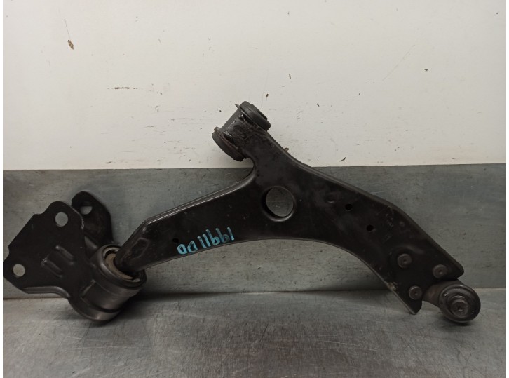 Replacement front right lower suspension arm for Ford Focus estate (CB8) 1.0 EcoBoost CAT OEM IAM reference 1865168 