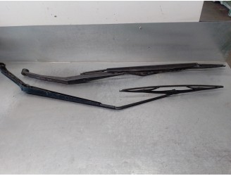 Recambio de brazo limpia delantero derecho para toyota avensis verso (m20) 1998 referencia OEM IAM 8522144060 EL PAR DER / IZQ 