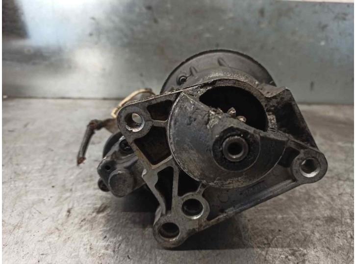 Recambio de motor arranque para renault 19 hatchback (b/c53) 1.8 referencia OEM IAM 9000333117 BOSCH