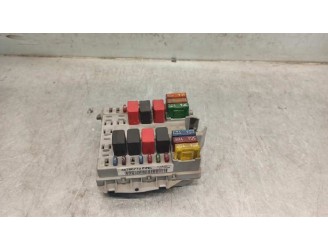 Recambio de caja reles / fusibles para fiat punto berlina (188) 1.2 16v cat referencia OEM IAM 46766773 