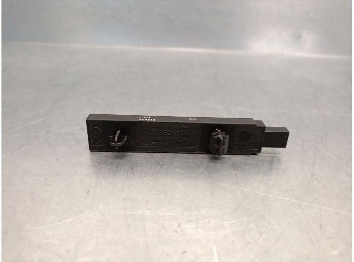 Recambio de antena para skoda karoq (nu7, nd7) 1.5 tsi referencia OEM IAM 5K0962132A 5K0962132A 