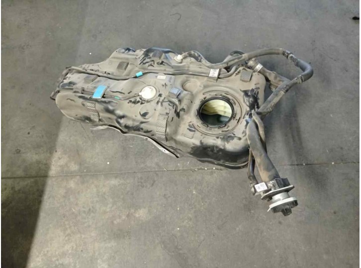 Recambio de deposito combustible para hyundai kona 1.0 tgdi cat referencia OEM IAM 31171J9000  