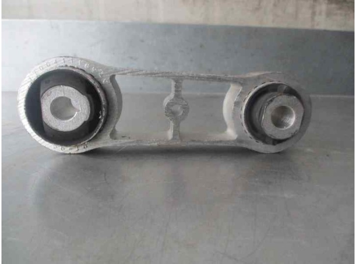 Recambio de soporte motor para renault laguna (b56) 2.2 turbodiesel referencia OEM IAM 7700411189C  