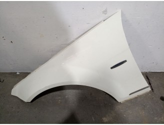 Recambio de aleta delantera izquierda para mercedes-benz clase c (w204) berlina 3.0 cdi cat referencia OEM IAM A2048800118 A2048