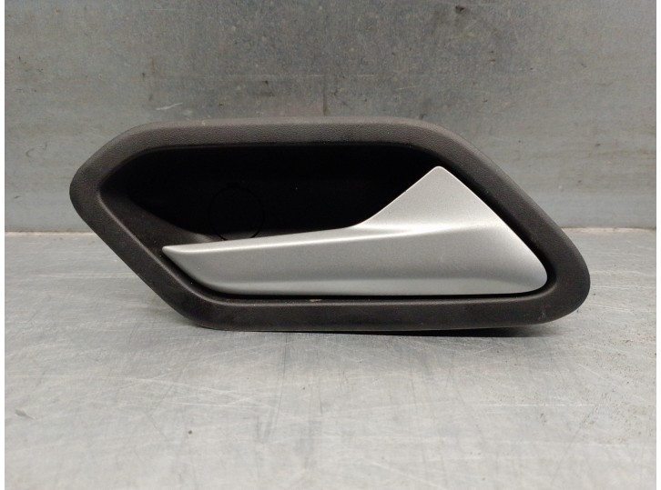 Replacement front right interior door handle for Dacia Jogger ML OEM IAM reference 826727800R 5 DOORS