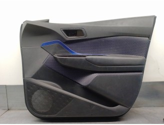 Recambio de guarnecido puerta delantera derecha para toyota c-hr referencia OEM IAM 67781X1B25 5 PUERTAS