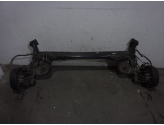 Recambio de puente trasero para dacia jogger ml referencia OEM IAM 555018298R TAMBOR 4 AGUJEROS BURRA 32