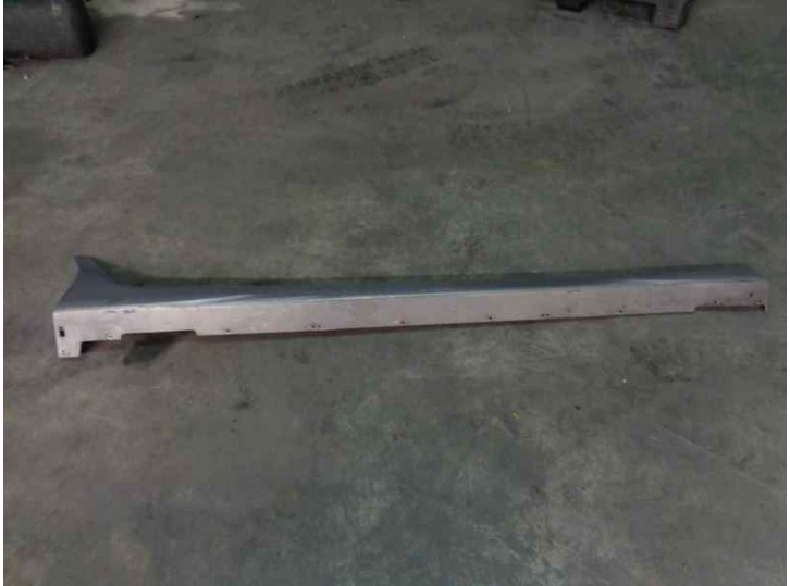 Recambio de spoiler talonera lateral derecha para mitsubishi grandis (na0w) 2.0 di-d cat referencia OEM IAM MN145462  