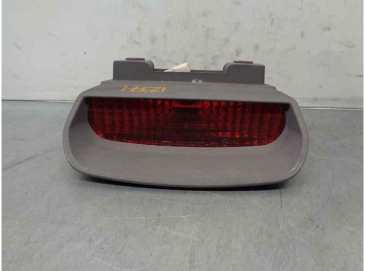 Recambio de luz central de freno para hyundai matrix (fc) 1.5 crdi cat referencia OEM IAM 9275017000LT 