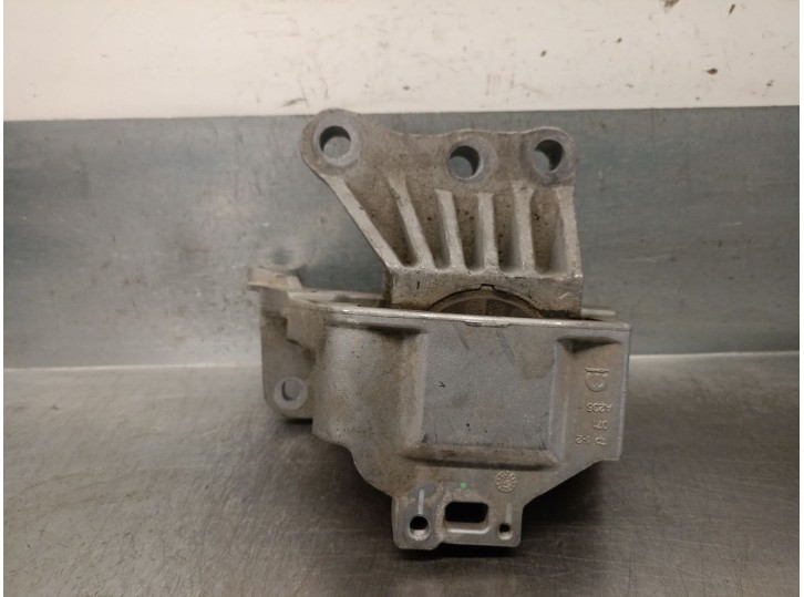 Recambio de soporte motor derecho para jeep compass (mp, m6, mv, m7) 1.3 referencia OEM IAM 00520903440 