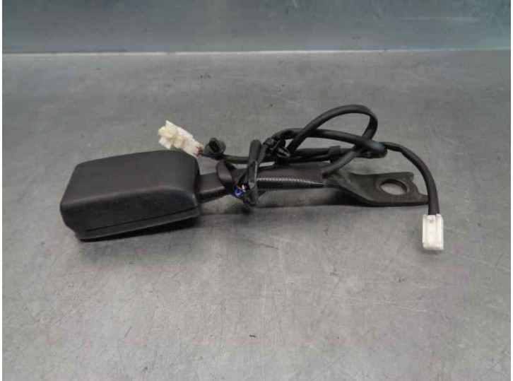 Recambio de enganche cinturon para mitsubishi grandis (na0w) 2.0 di-d cat referencia OEM IAM 1018049  