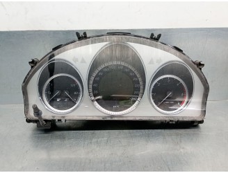 Recambio de cuadro instrumentos para mercedes-benz clase c (w204) berlina 3.0 cdi cat referencia OEM IAM A2044400211 A2044400211