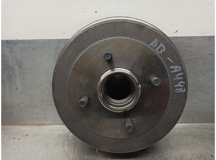 Recambio de tambor freno trasero para ford fiesta berl./courier referencia OEM IAM 14572310 