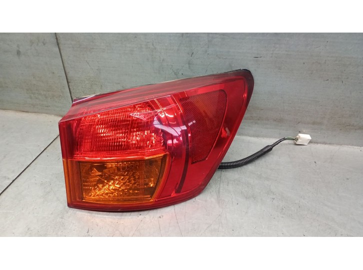 Recambio de piloto trasero derecho para lexus is ii (_e2_) 220d (ale20) referencia OEM IAM 8155153162 8155153162 